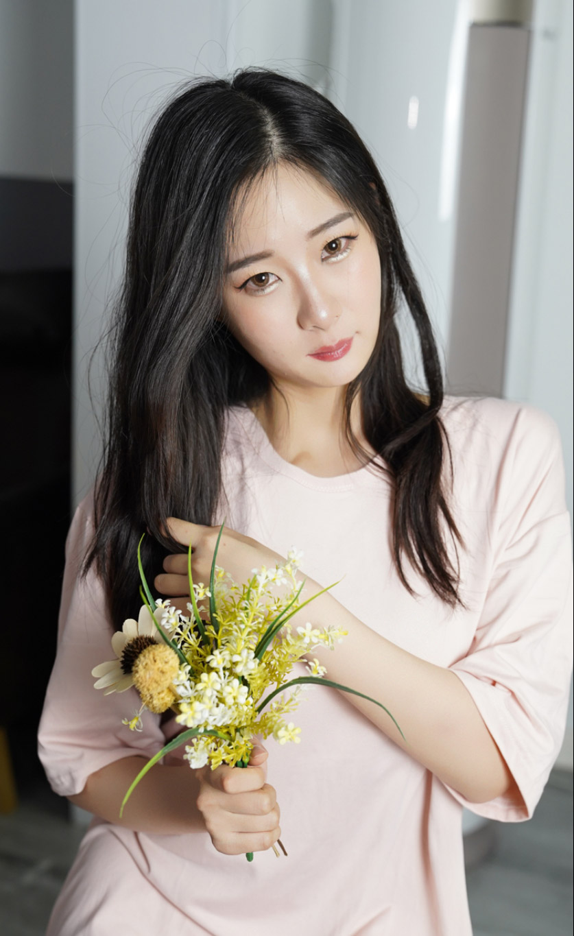 郭童童(Guo Tongtong)个人资料照片